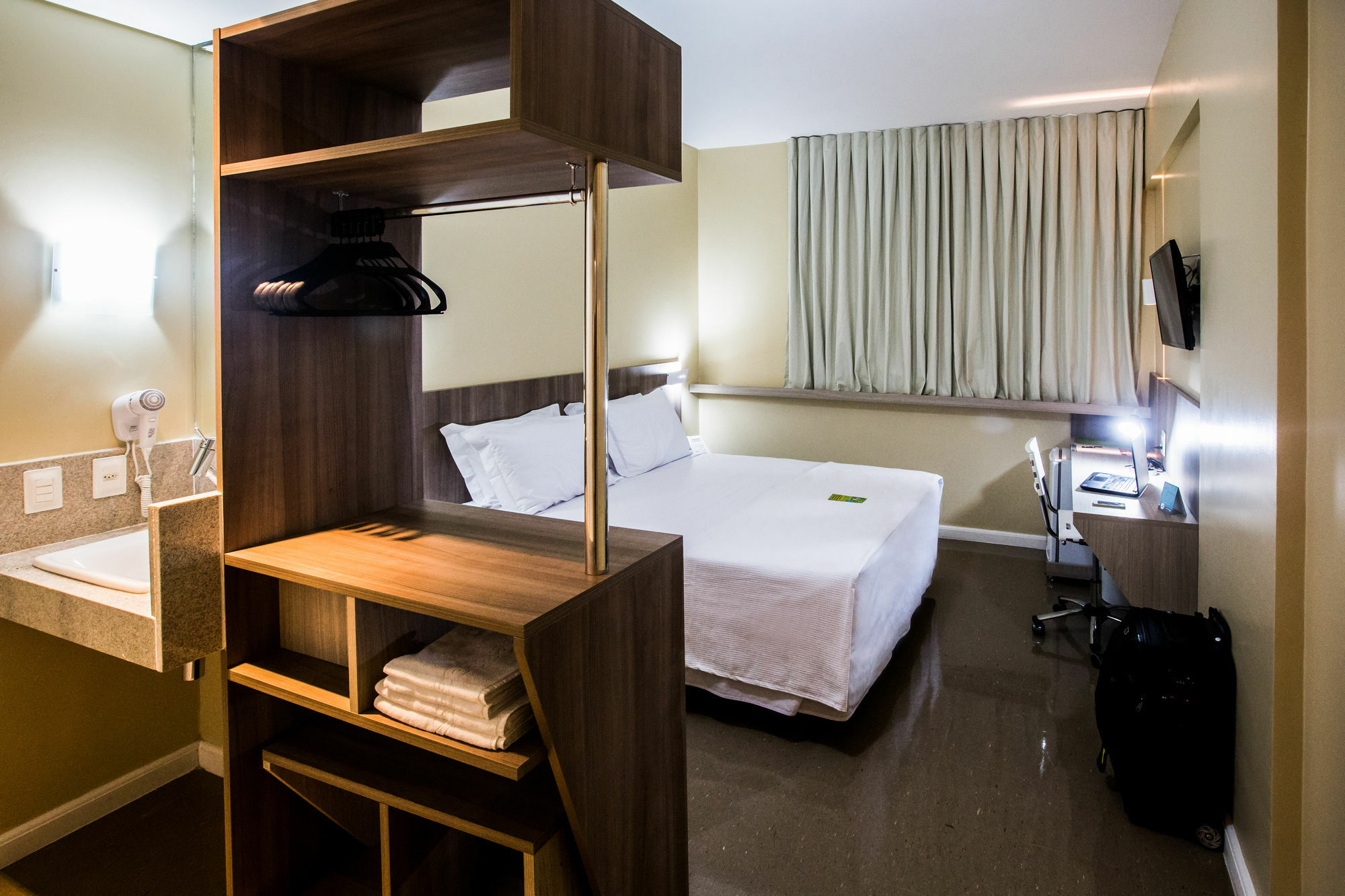 Slim Cuiaba Aeroporto Otel Dış mekan fotoğraf